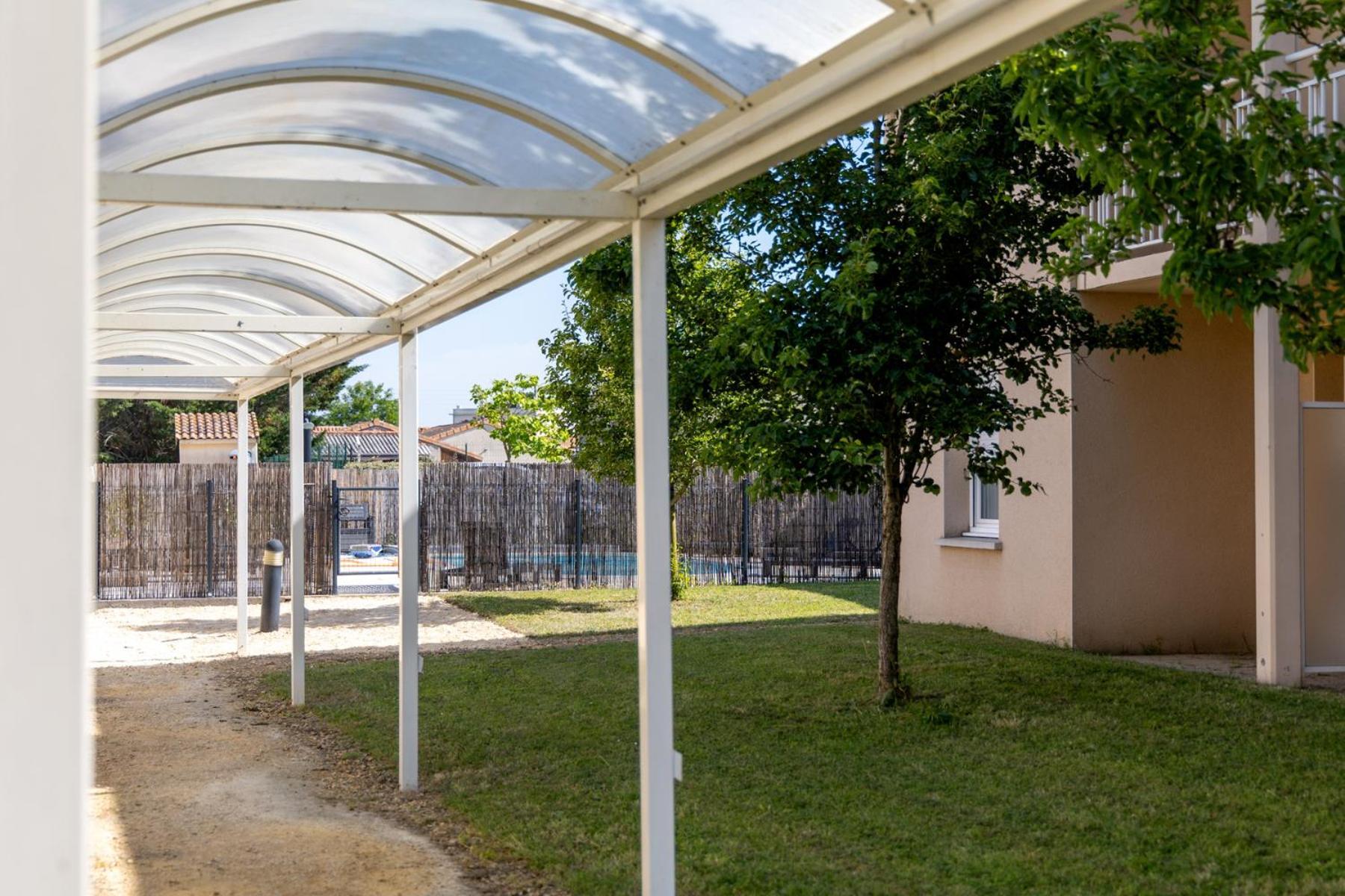 Patio Parc Residence Argenton-l'Eglise Екстериор снимка