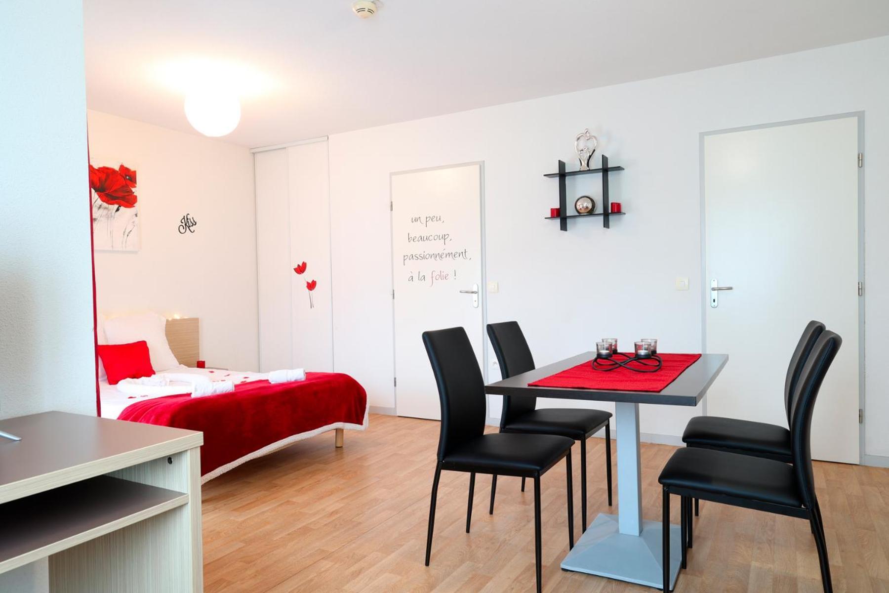 Patio Parc Residence Argenton-l'Eglise Стая снимка