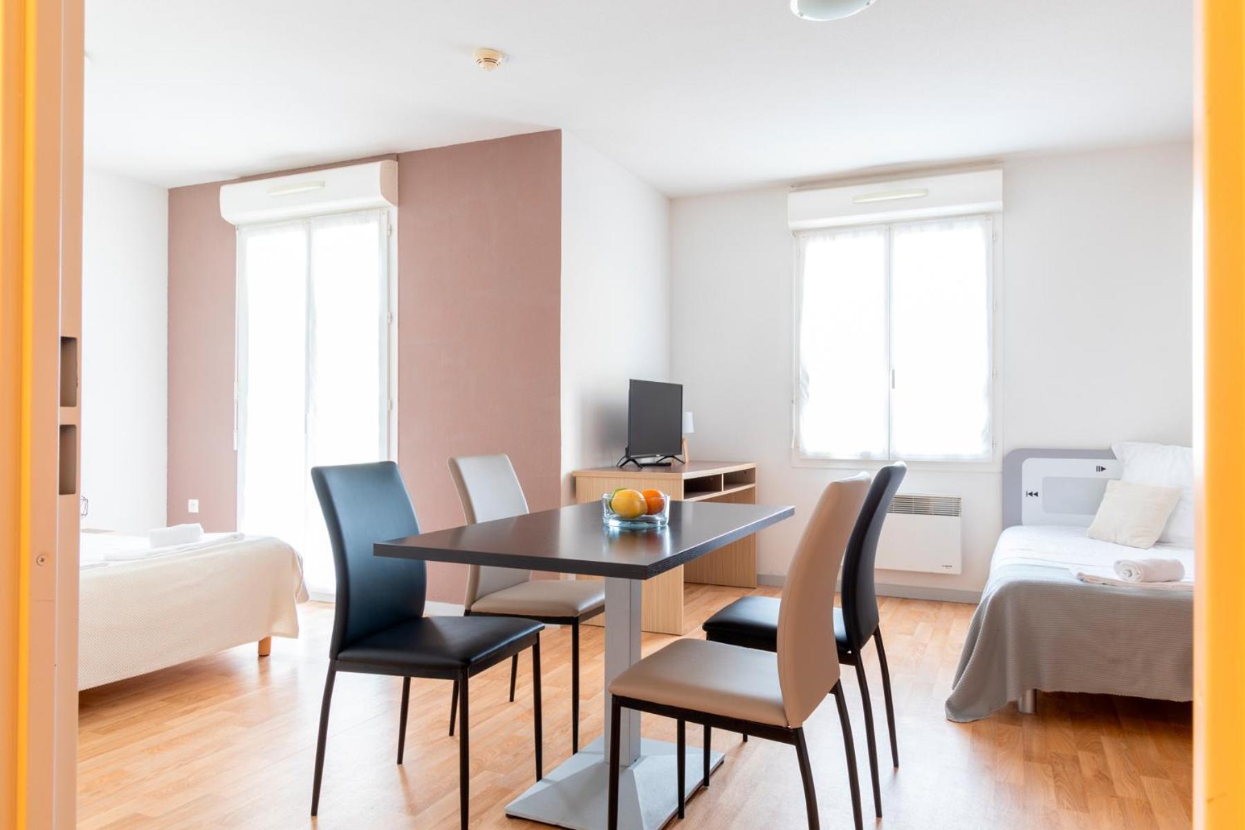 Patio Parc Residence Argenton-l'Eglise Стая снимка